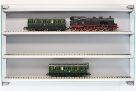 Model train display cases for 1 scale